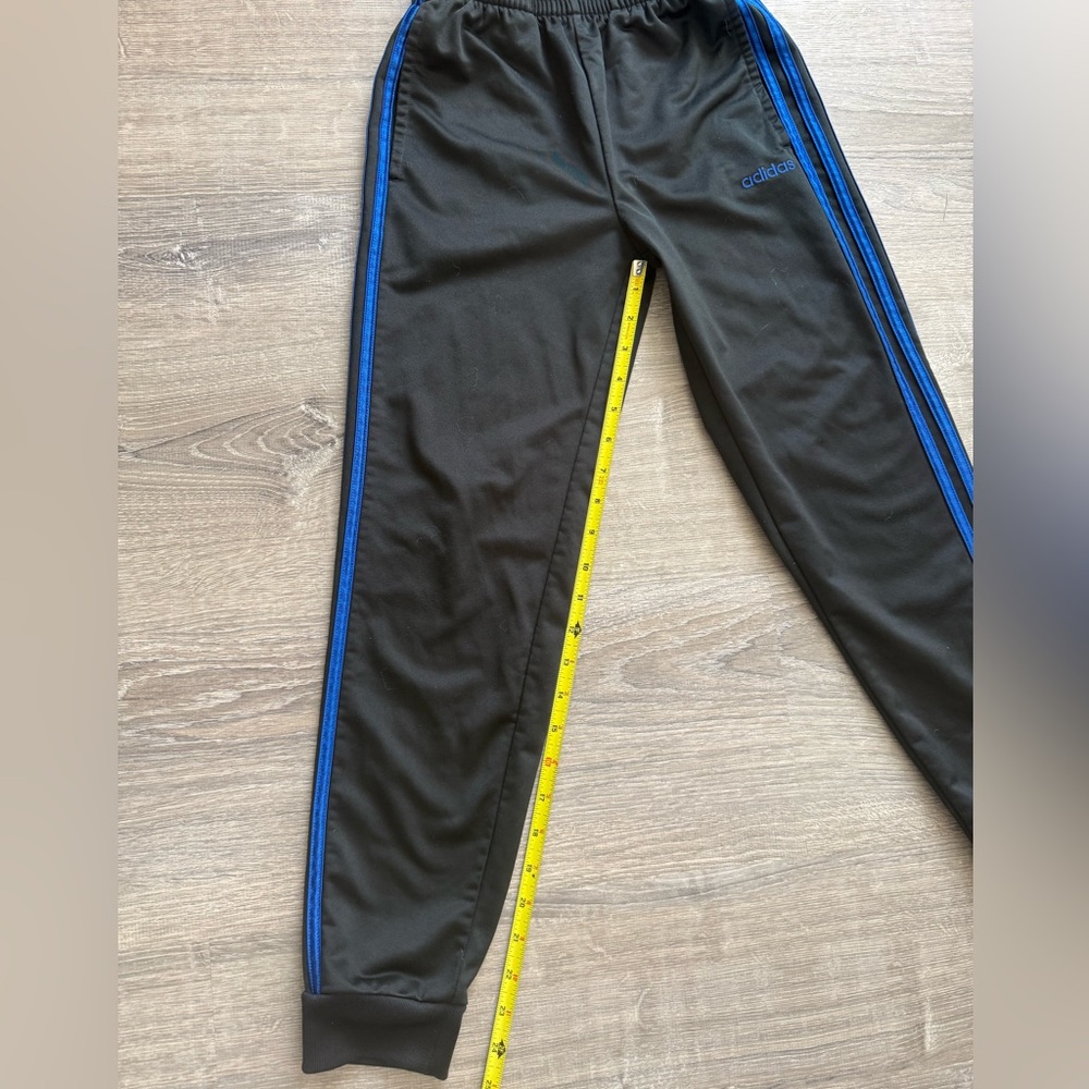 Adidas Boy’s Size M 10/12 Black Blue Joggers Athletic Pants VGUC - Picture 6 of 8